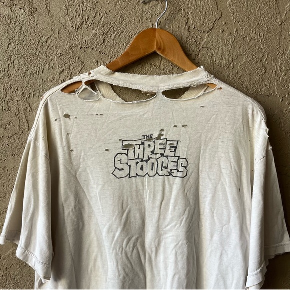 White Graphic Men's T-Shirt - Picture 8 of 10